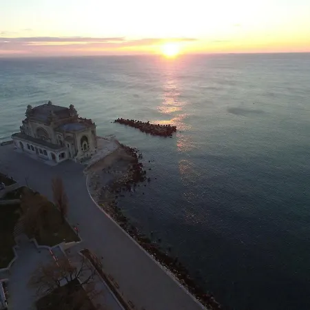 Amethyst By The Lake Apartment Constanta